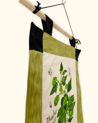 The Hop Plant wall hanging No. 1